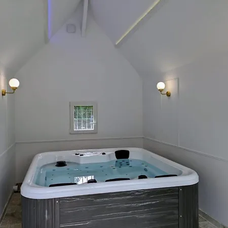 Vila Peaceful House - - Babyfoot - Forest Ablon