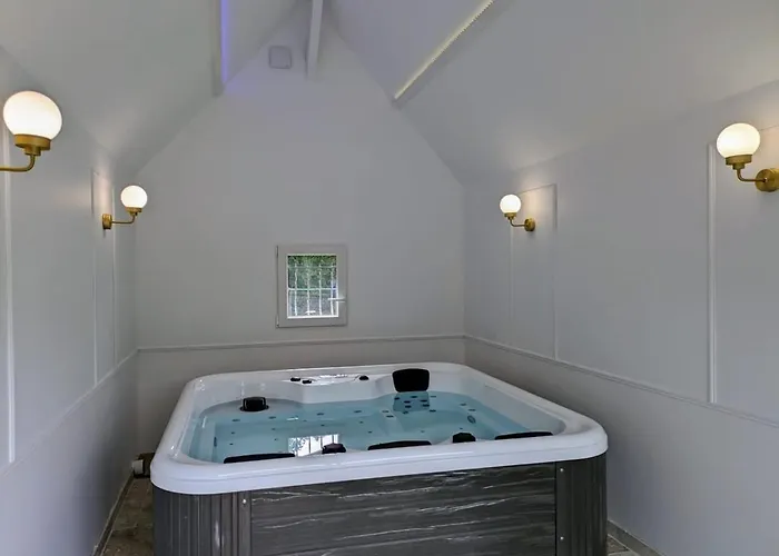 Вилла Peaceful House - - Babyfoot - Forest Ablon