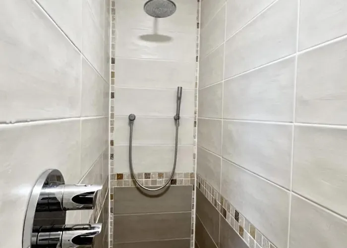 Peaceful House - - Babyfoot - Forest Вилла